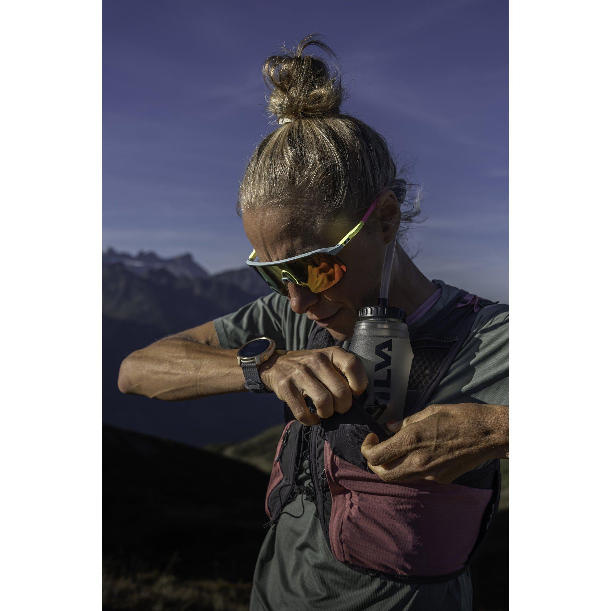 Strive 5 Running Vest (incl. 2 Soft Flasks)