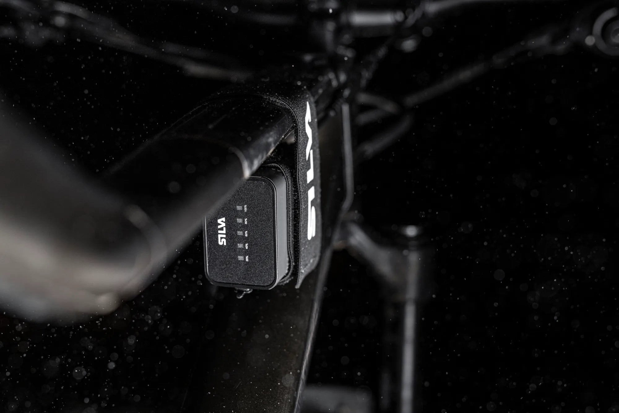 Battery Velcro strap_38079_mounted