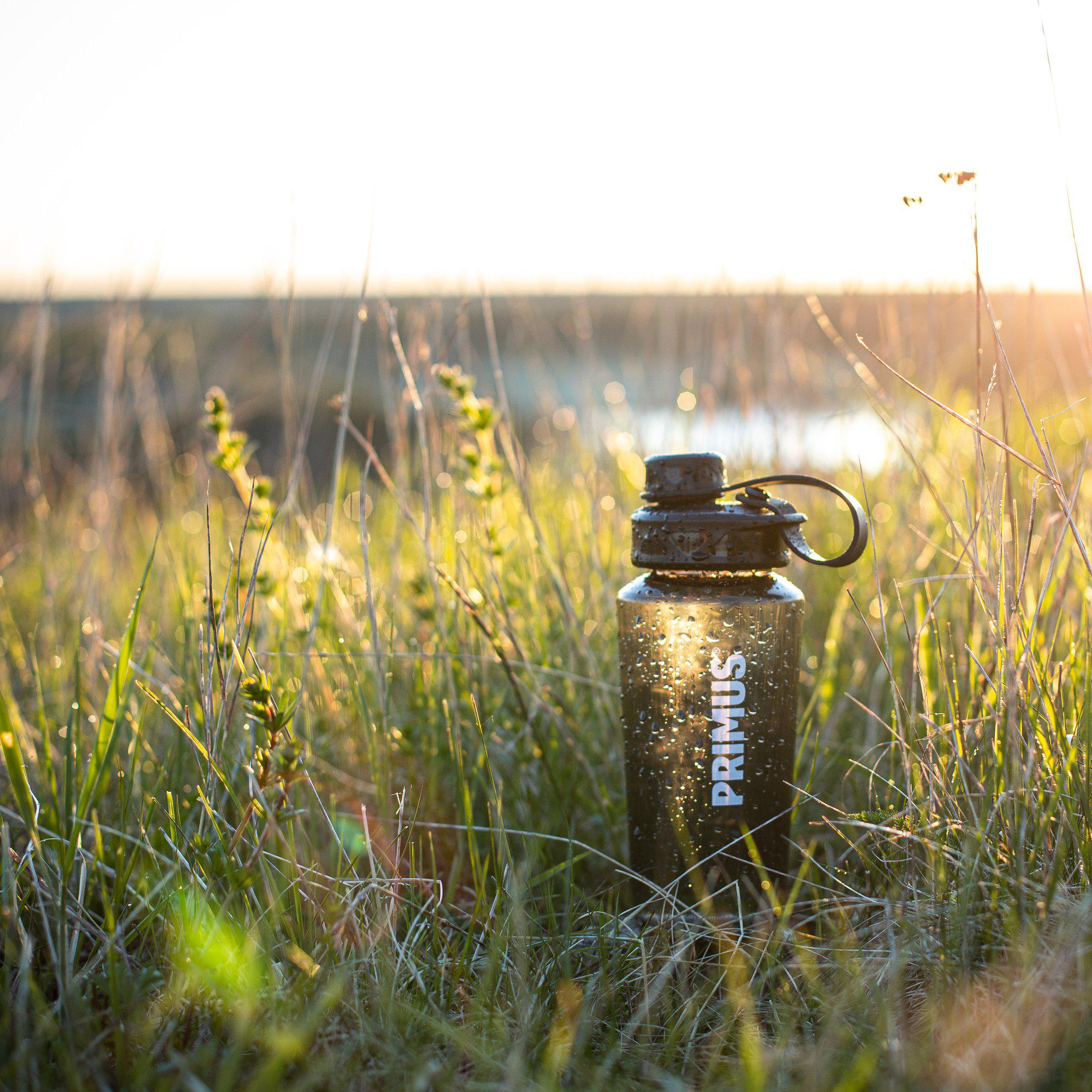 P740100_trailbottle-tritan_stina-hjelm_2020-01-lifestyleImages