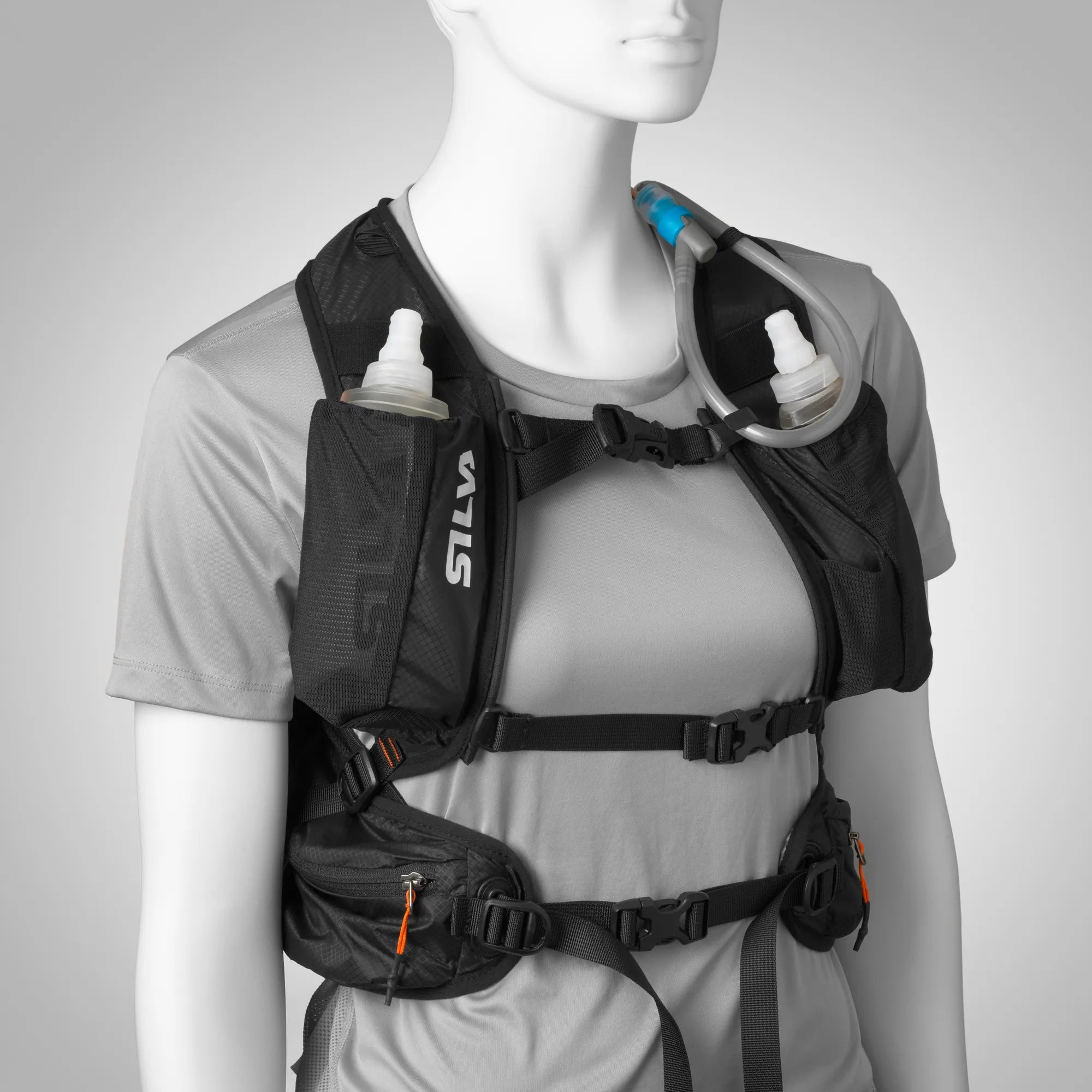 Strive Mountain Pack 23+3_38013, 38014_sizeref1 v2